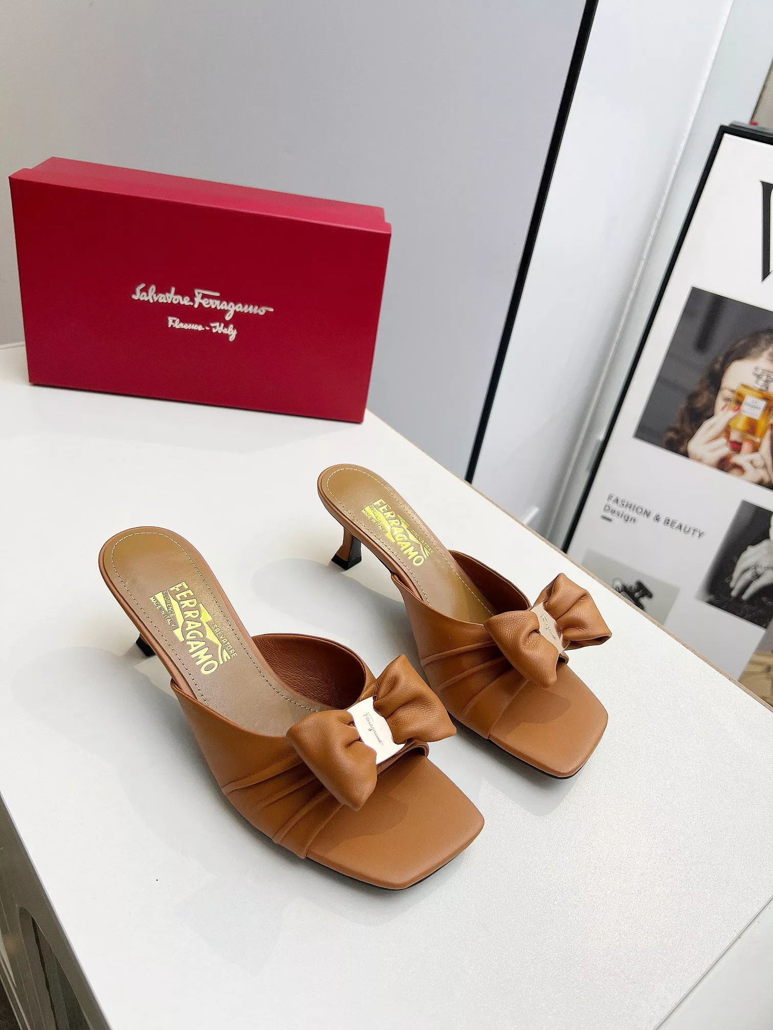 Sophisticated 8837 Salvatore Ferragamo Slippers For Women