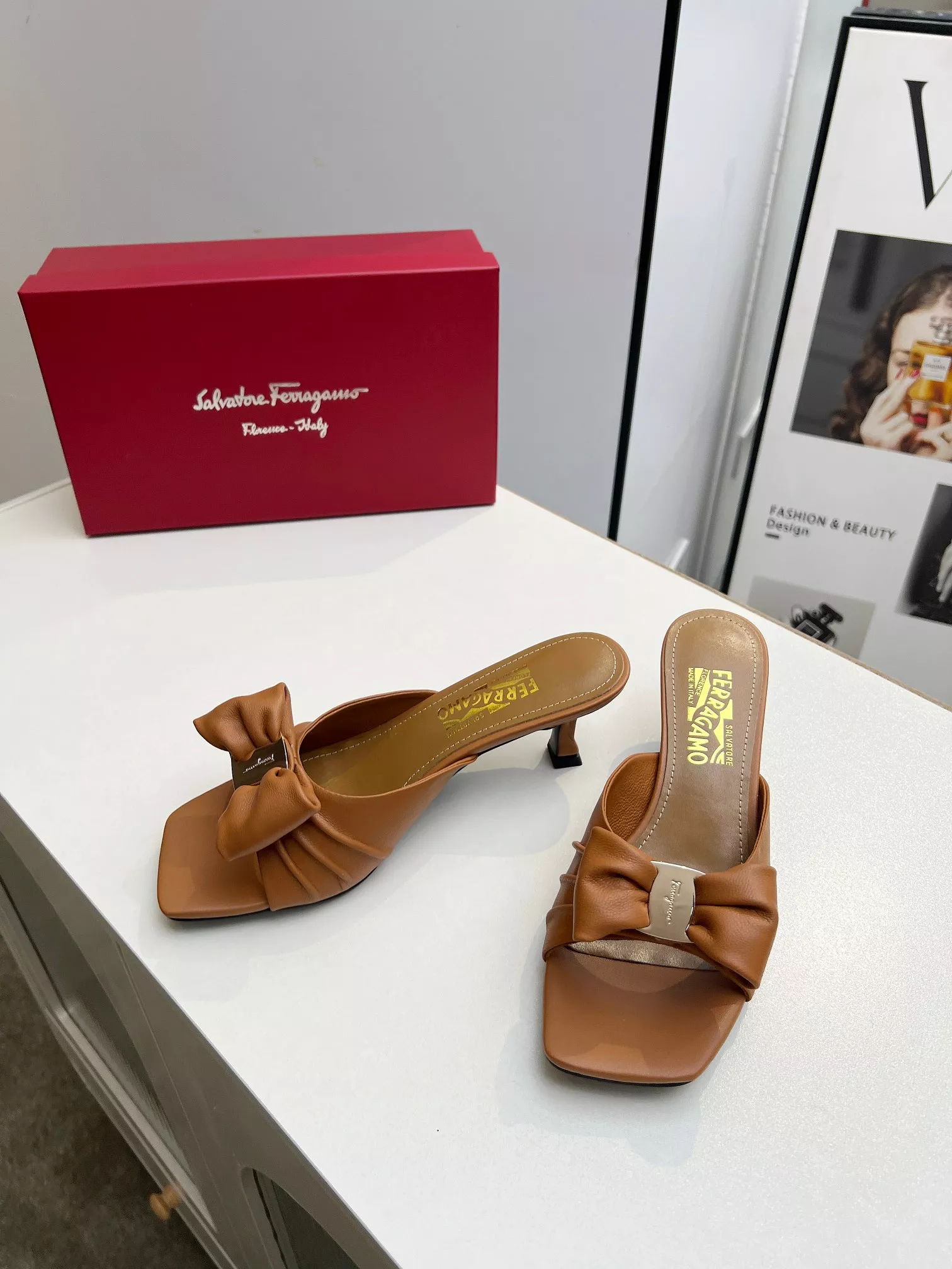 Sophisticated 8837 Salvatore Ferragamo Slippers For Women