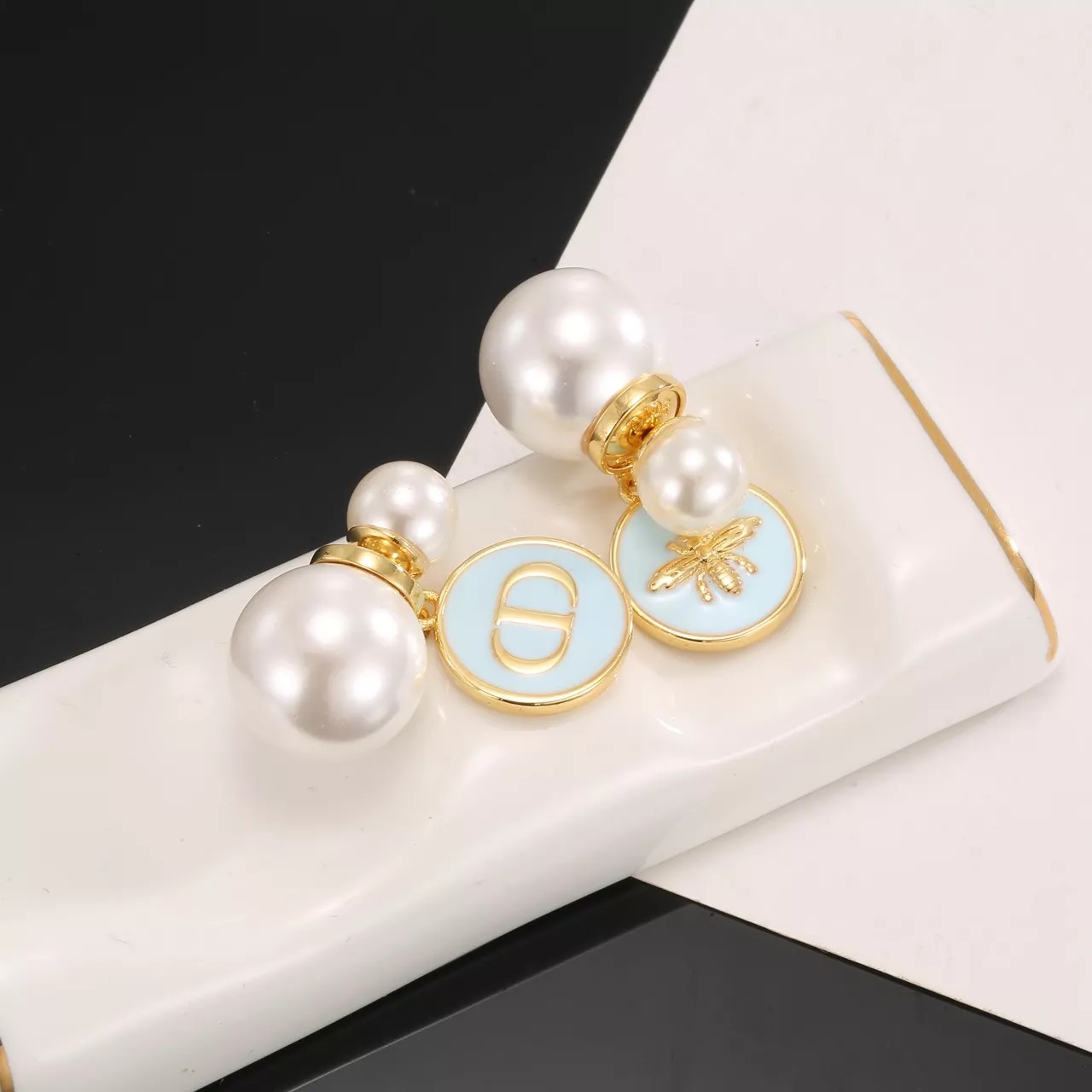 Sophisticated 8904 Christian Dior Earrings For Women