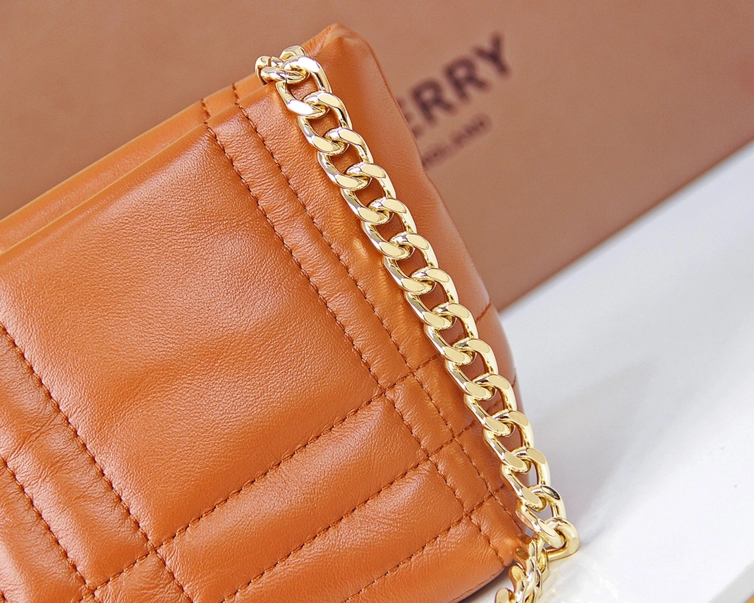 Sophisticated 8911 Burberry AAA Quality Messenger Bags For Women
