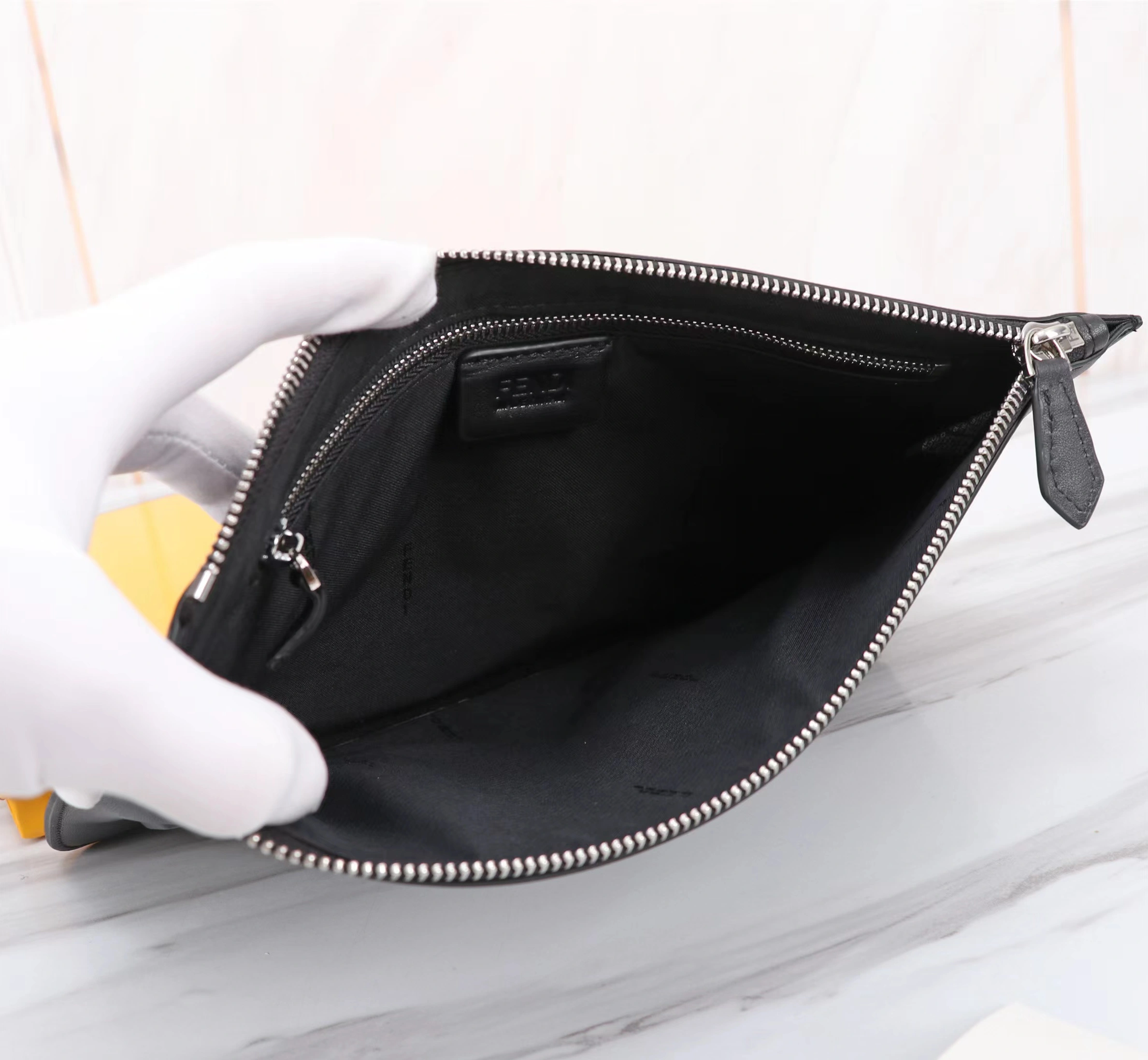 Sophisticated 9000 Fendi AAA Man Wallets