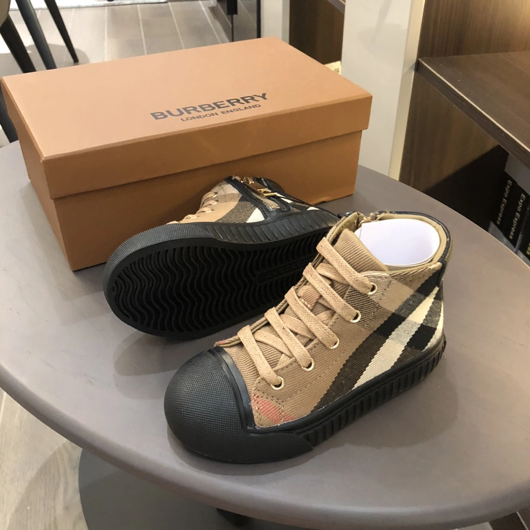 Sophisticated 9048 Burberry Kids' Shoes