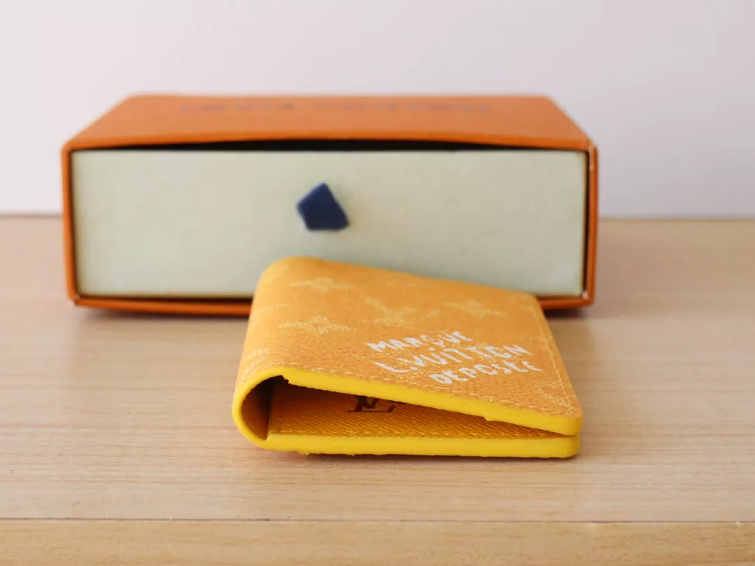 Sophisticated 9165 Louis Vuitton LV Card Case For Women