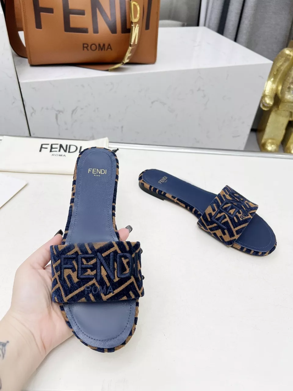 Sophisticated 9188 Fendi Slippers For Women