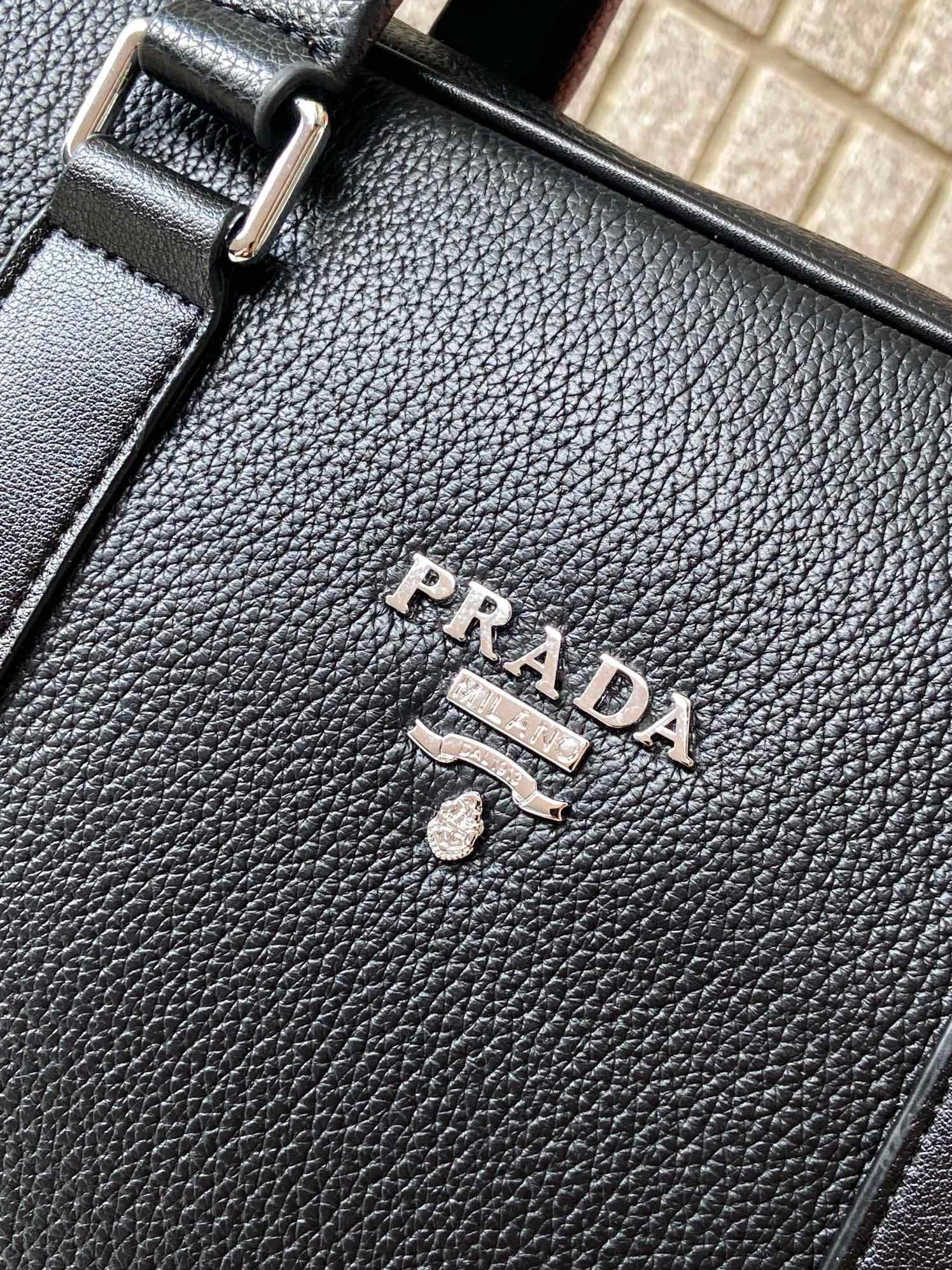 Sophisticated 9246 Prada AAA Man Handbags