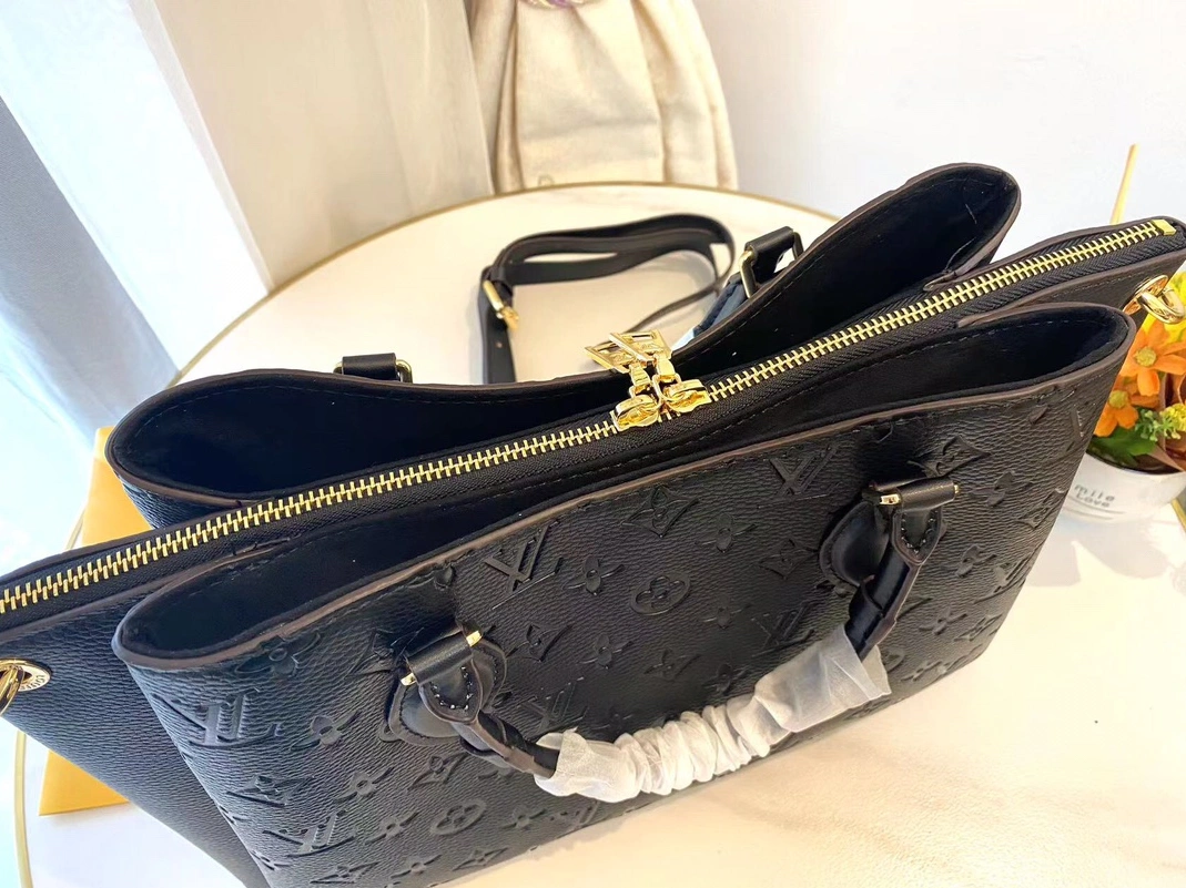 Sophisticated 9254 Louis Vuitton AAA Quality Handbags For Women