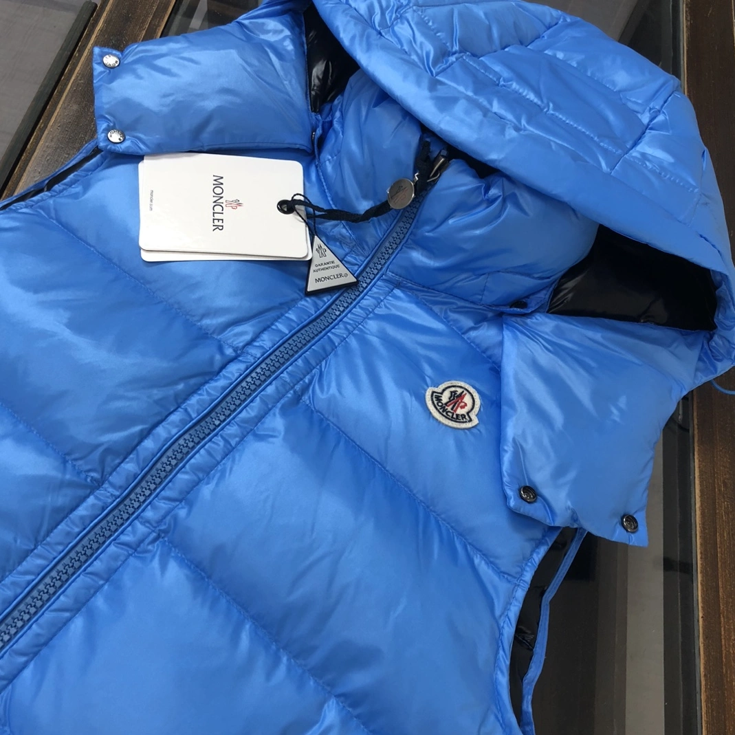 Sophisticated 9263 Moncler Down Feather Coat Sleeveless For Unisex