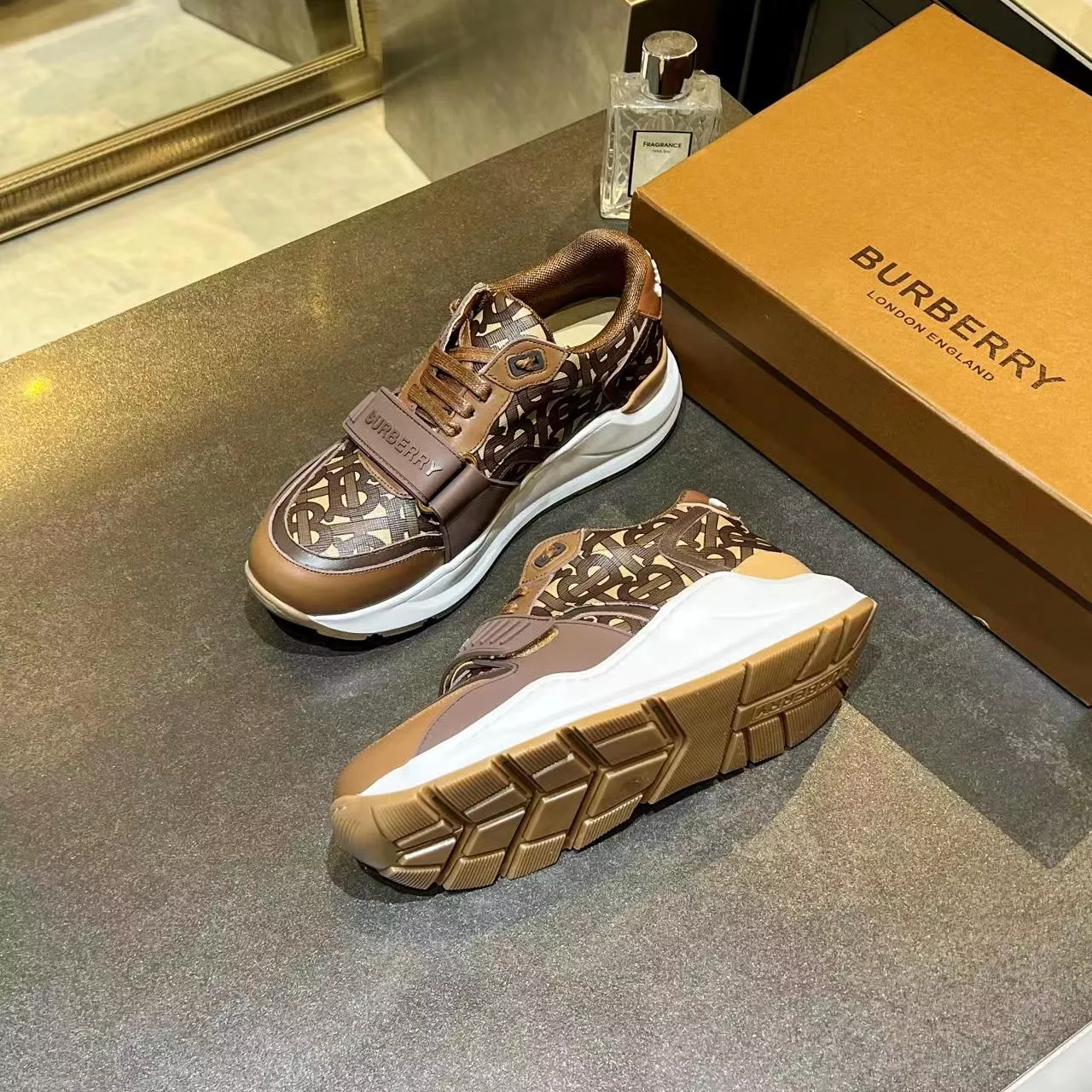 Sophisticated 9280 Burberry Casual Shoes For Men