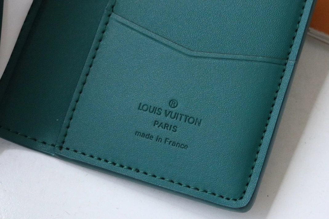 Sophisticated 9307 Louis Vuitton AAA Quality Card Case For Women
