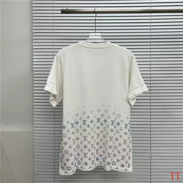 Sophisticated 9400 Louis Vuitton LV T-Shirts Short Sleeved For Men