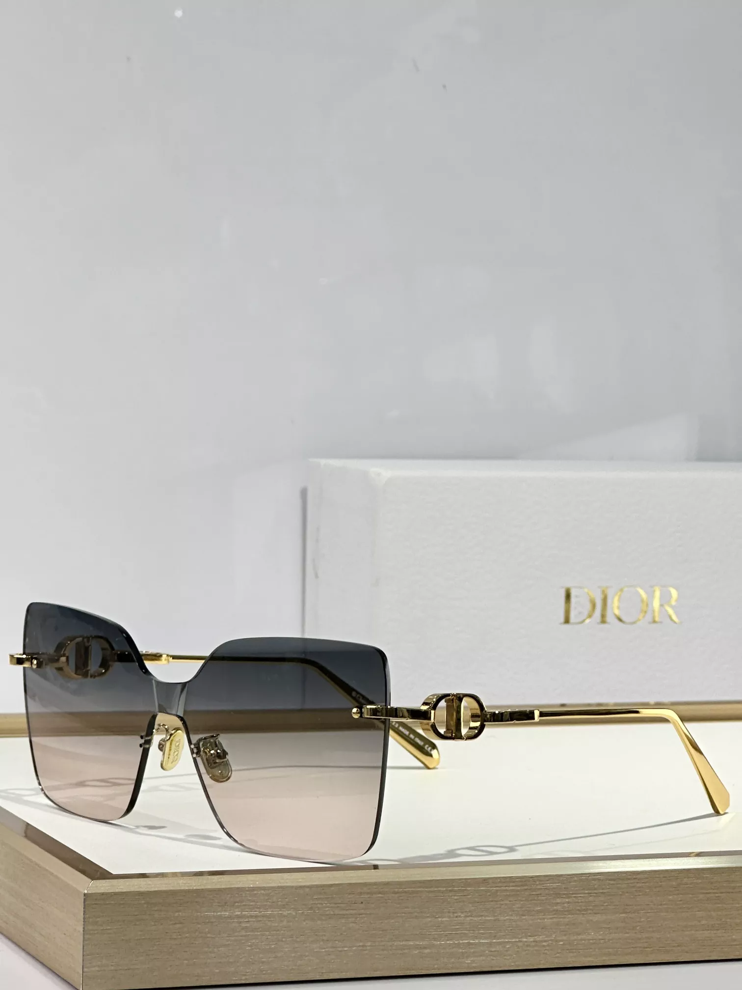Sophisticated 9479 Christian Dior AAA Quality Sunglasses