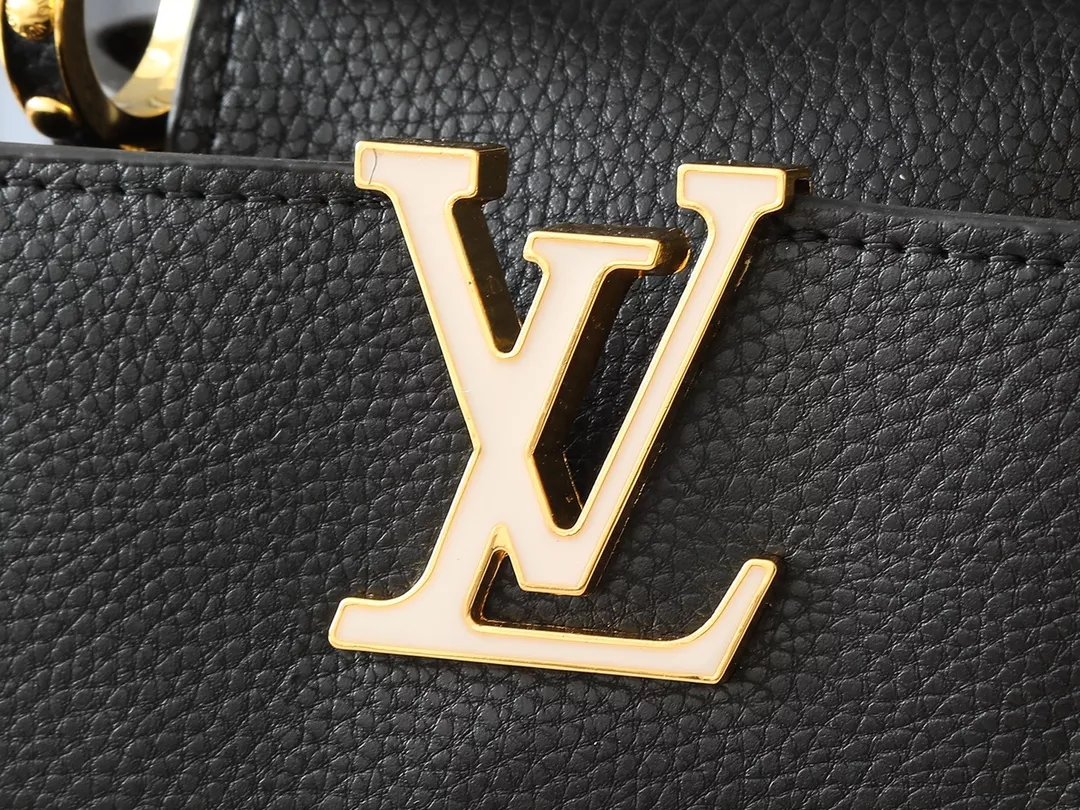 Sophisticated 9602 Louis Vuitton AAA Quality Messenger Bags For Women