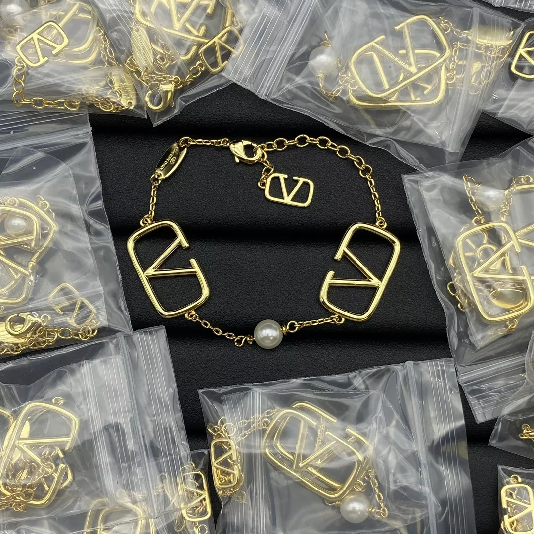 Sophisticated 9717 Valentino Bracelets