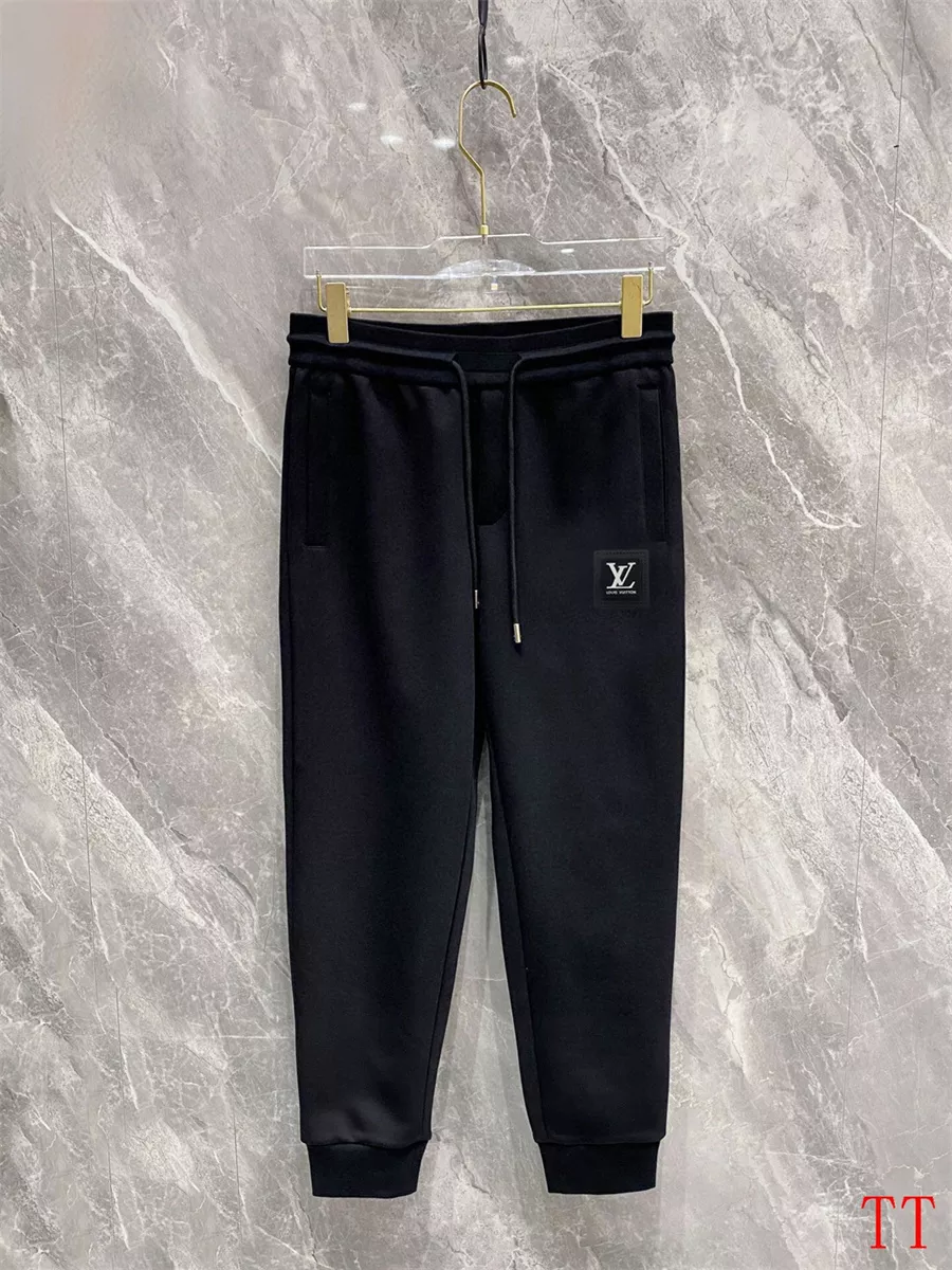 Sophisticated 9754 Louis Vuitton LV Tracksuits Long Sleeved For Men