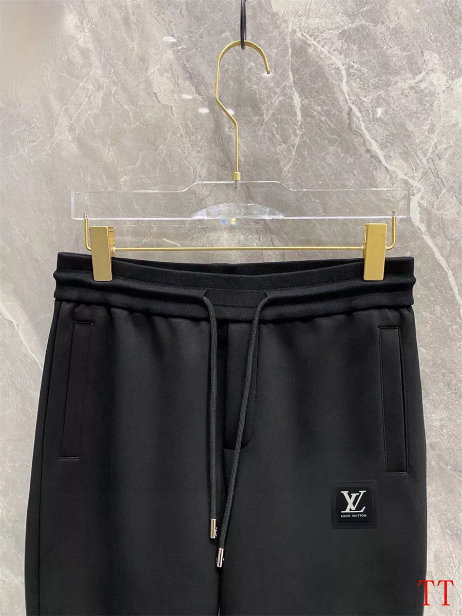 Sophisticated 9754 Louis Vuitton LV Tracksuits Long Sleeved For Men