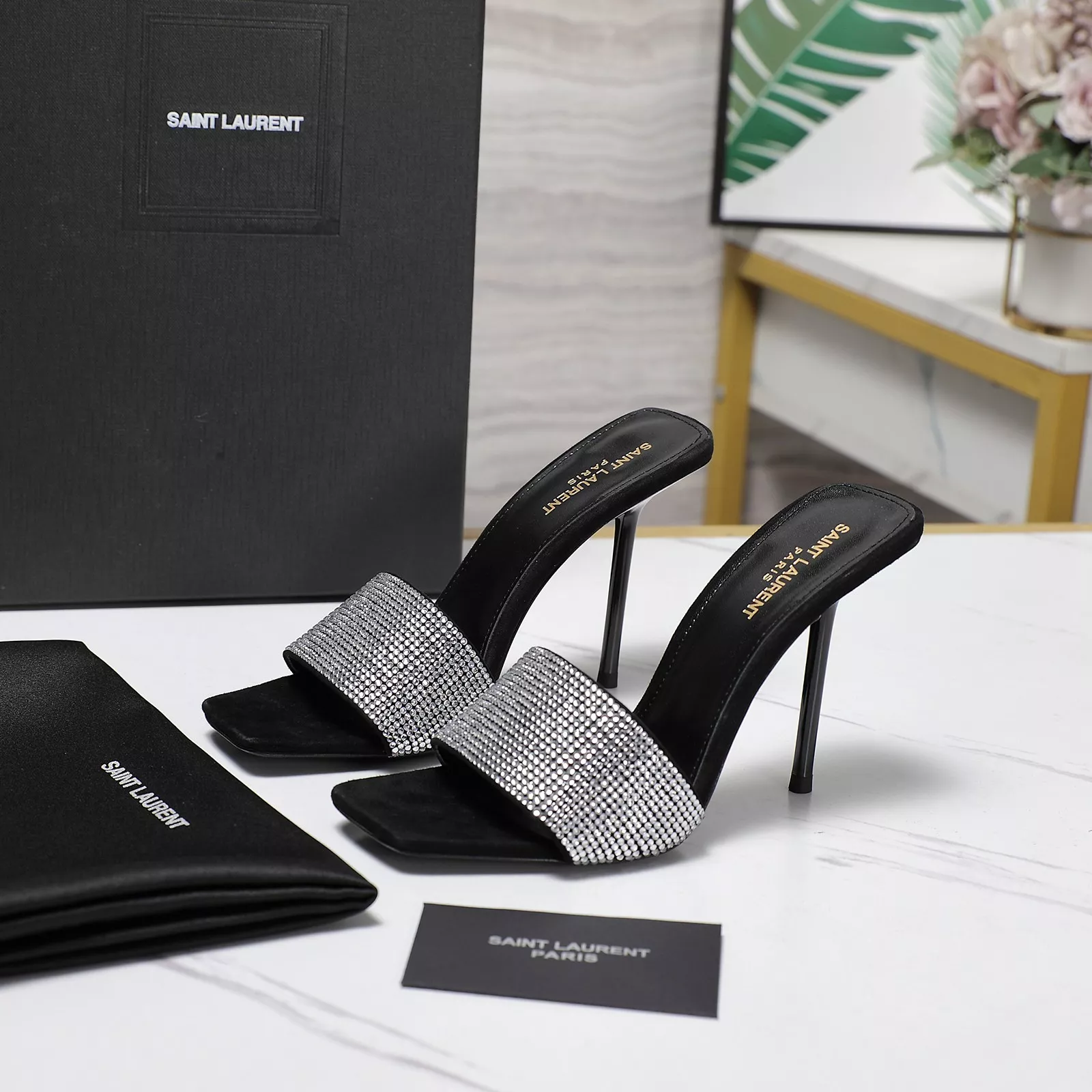 Sophisticated 995 Yves Saint Laurent YSL Slippers For Women