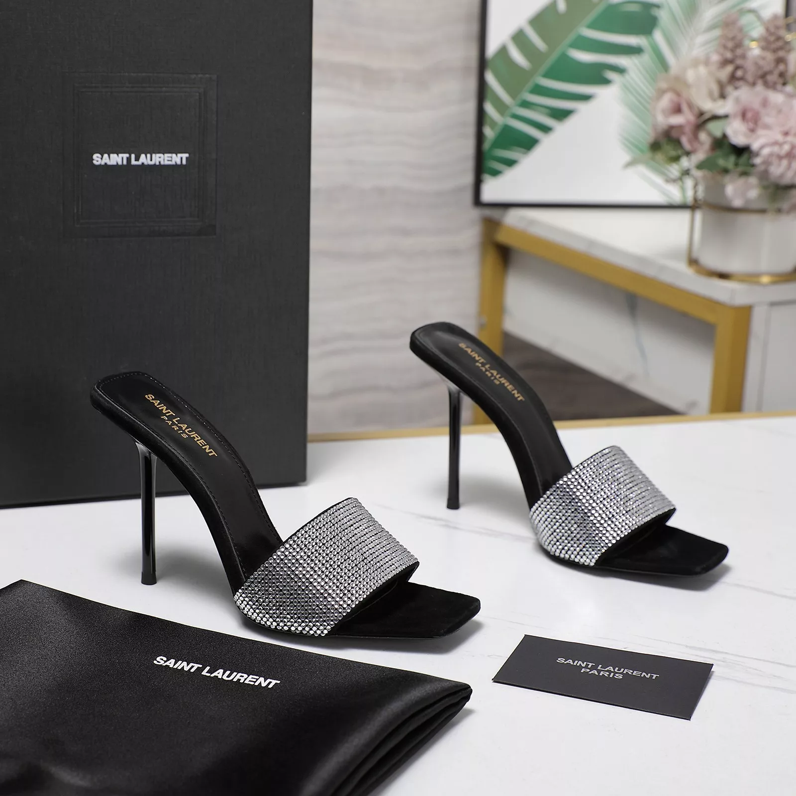Sophisticated 995 Yves Saint Laurent YSL Slippers For Women