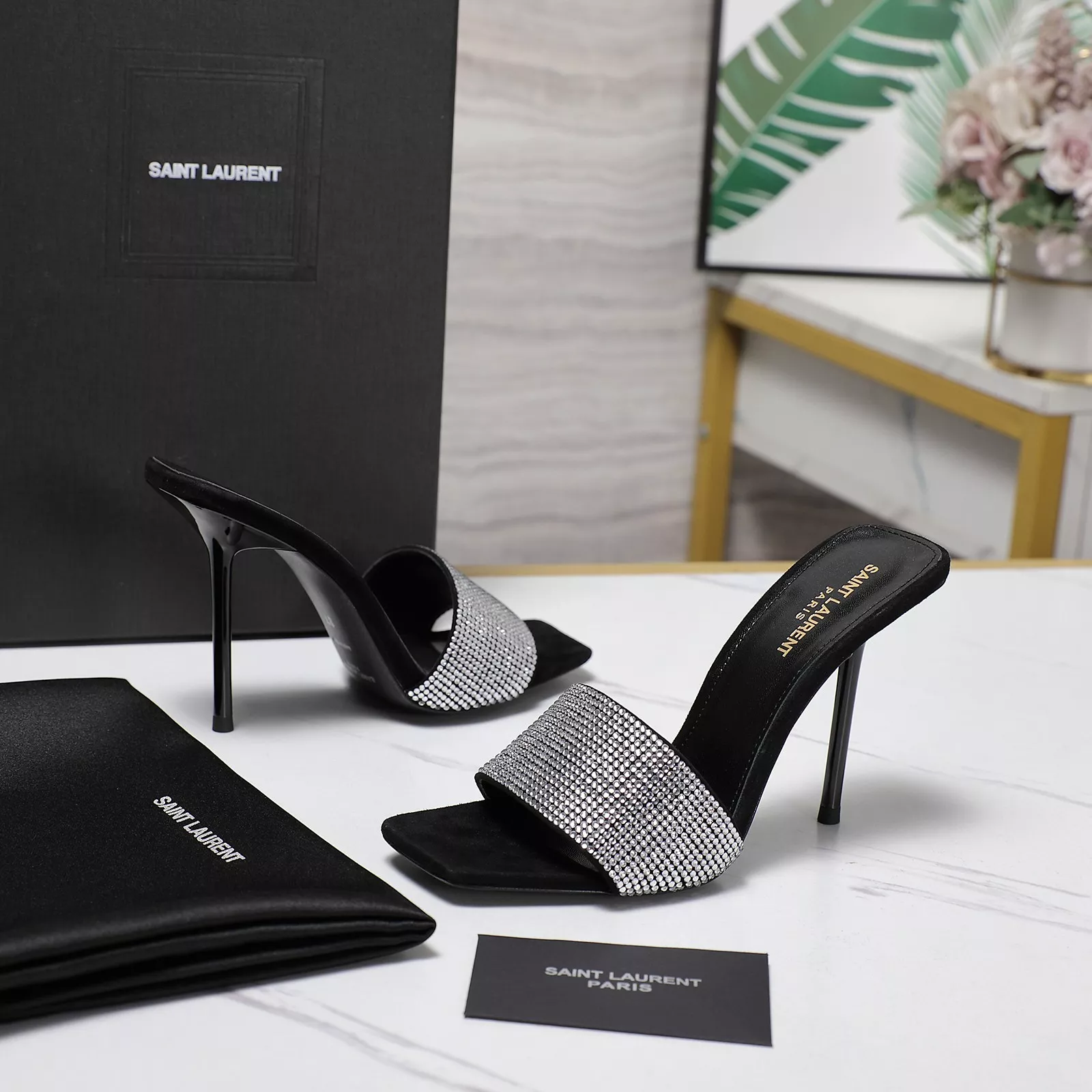 Sophisticated 995 Yves Saint Laurent YSL Slippers For Women