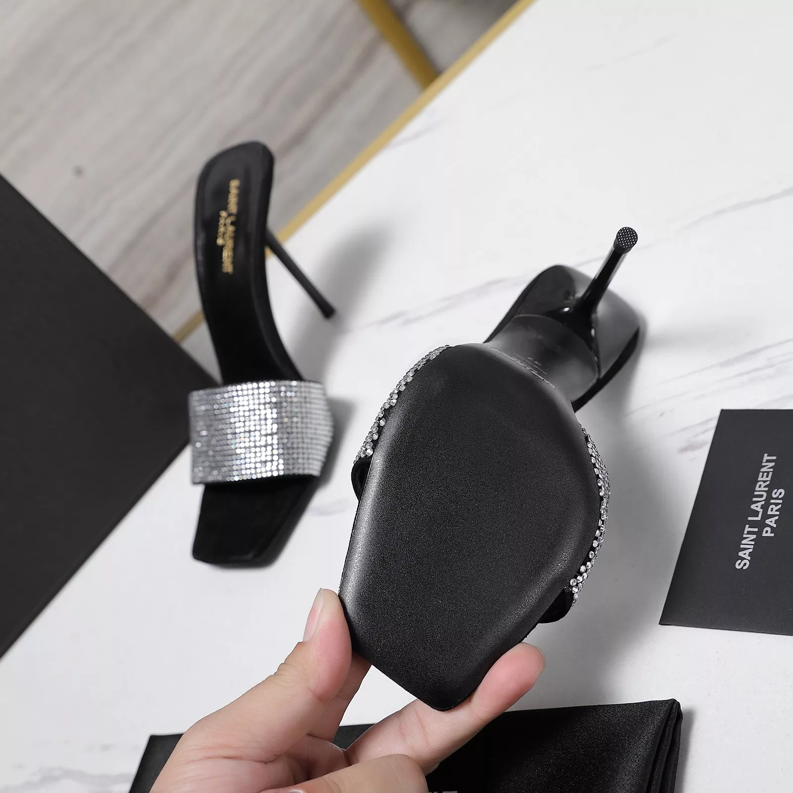 Sophisticated 995 Yves Saint Laurent YSL Slippers For Women