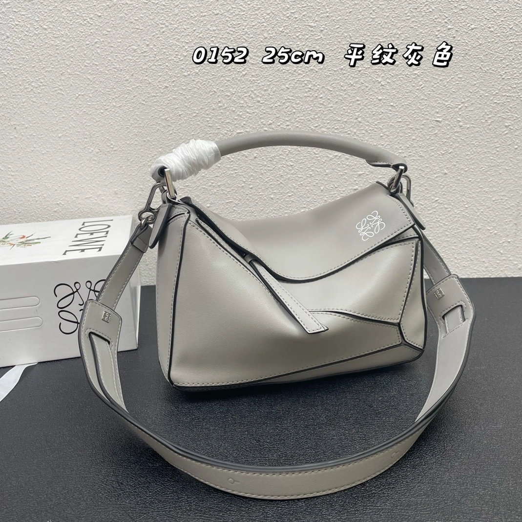 SportInspired 1034 LOEWE AAA Quality Messenger Bags For Women