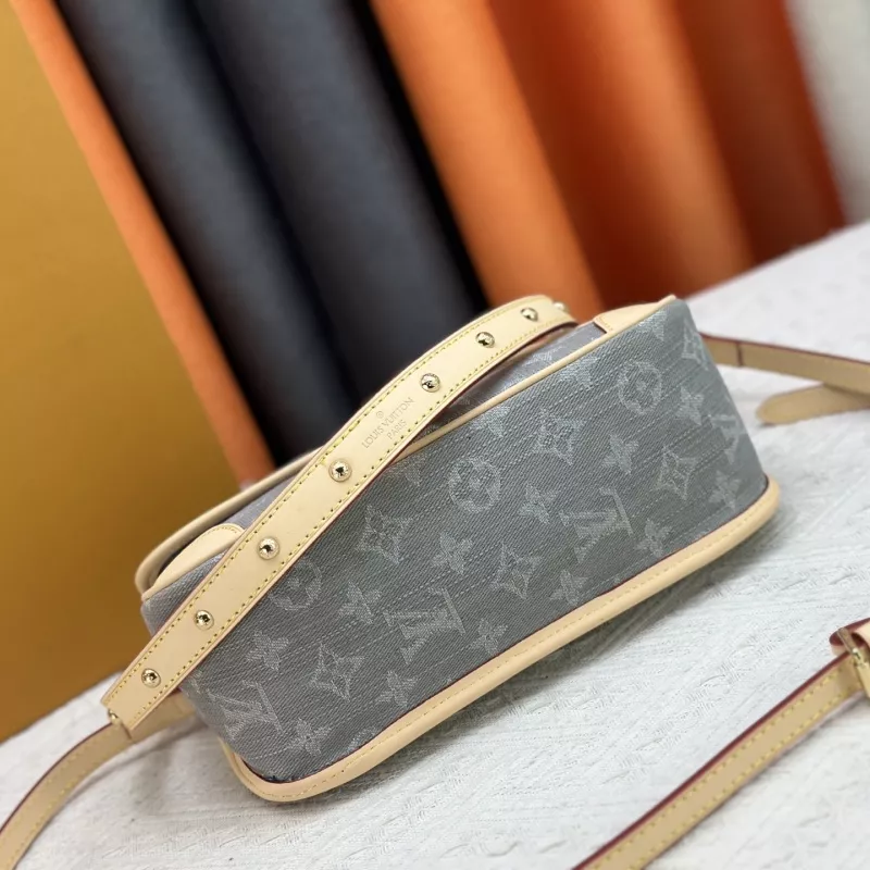 SportInspired 1044 Louis Vuitton AAA Quality Messenger Bags For Women