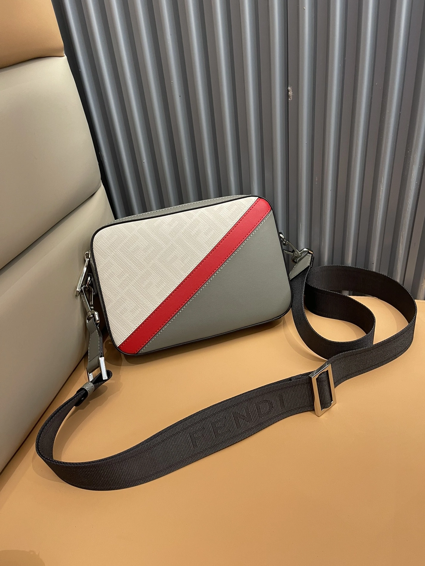 SportInspired 1064 Fendi AAA Man Messenger Bags