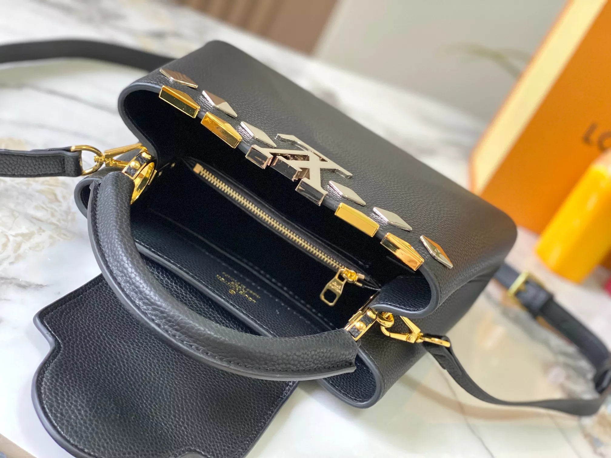 SportInspired 1127 Louis Vuitton AAA Quality Messenger Bags For Women