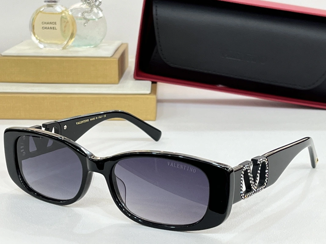 SportInspired 1266 Valentino AAA Quality Sunglasses