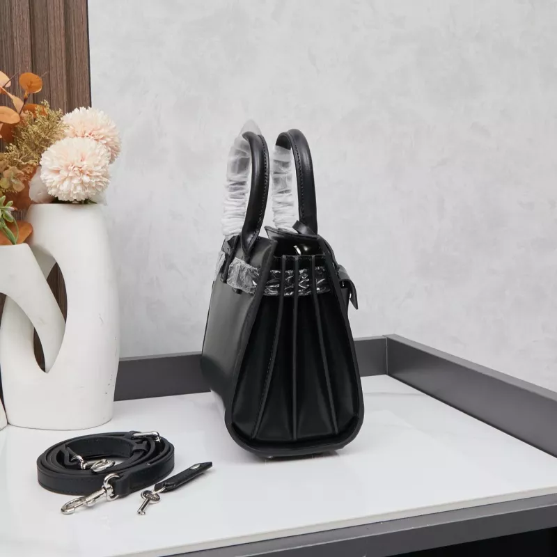 SportInspired 1433 Yves Saint Laurent AAA Quality Handbags For Women