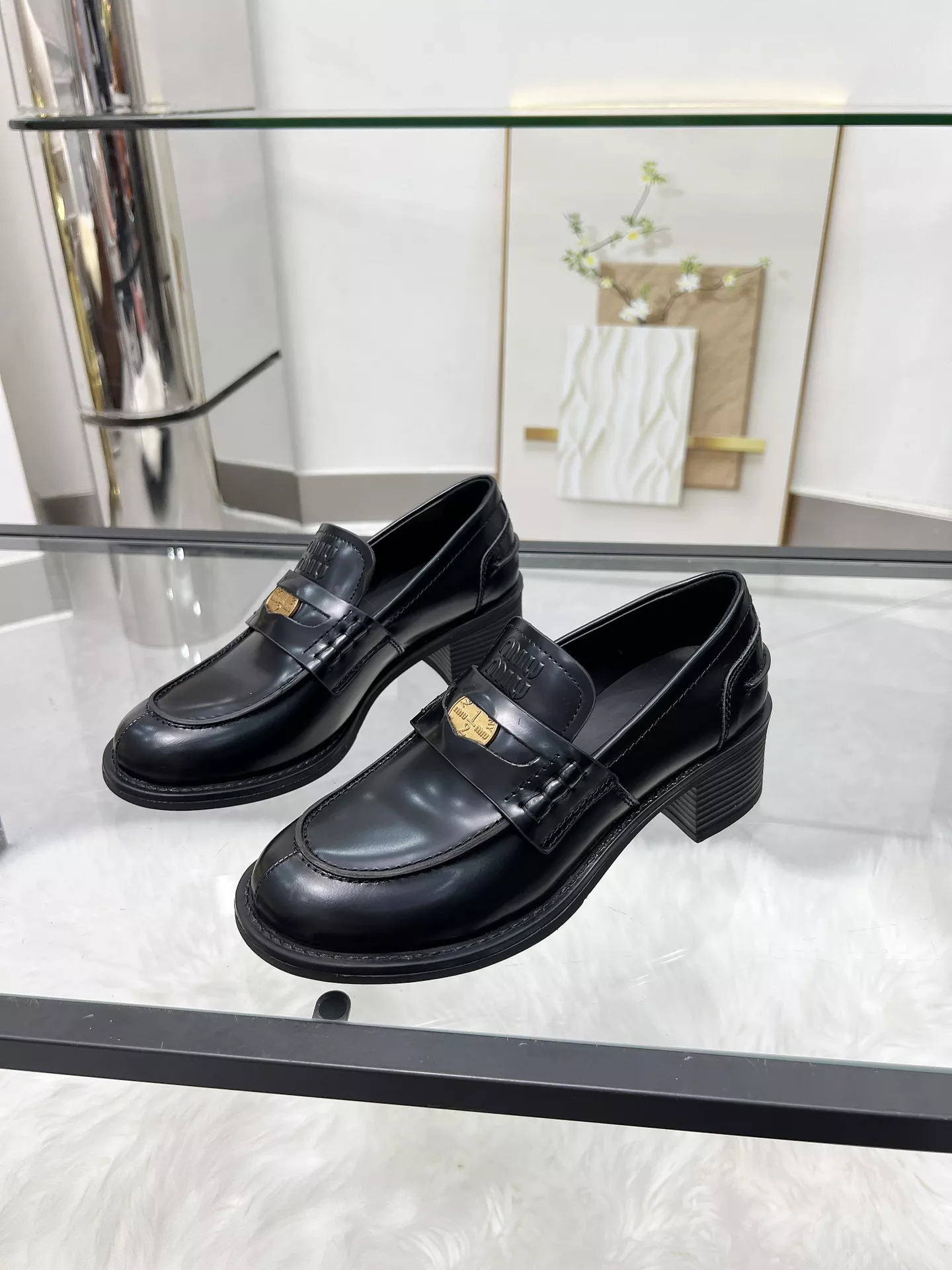 SportInspired 1616 MIU MIU Leather Shoes For Women