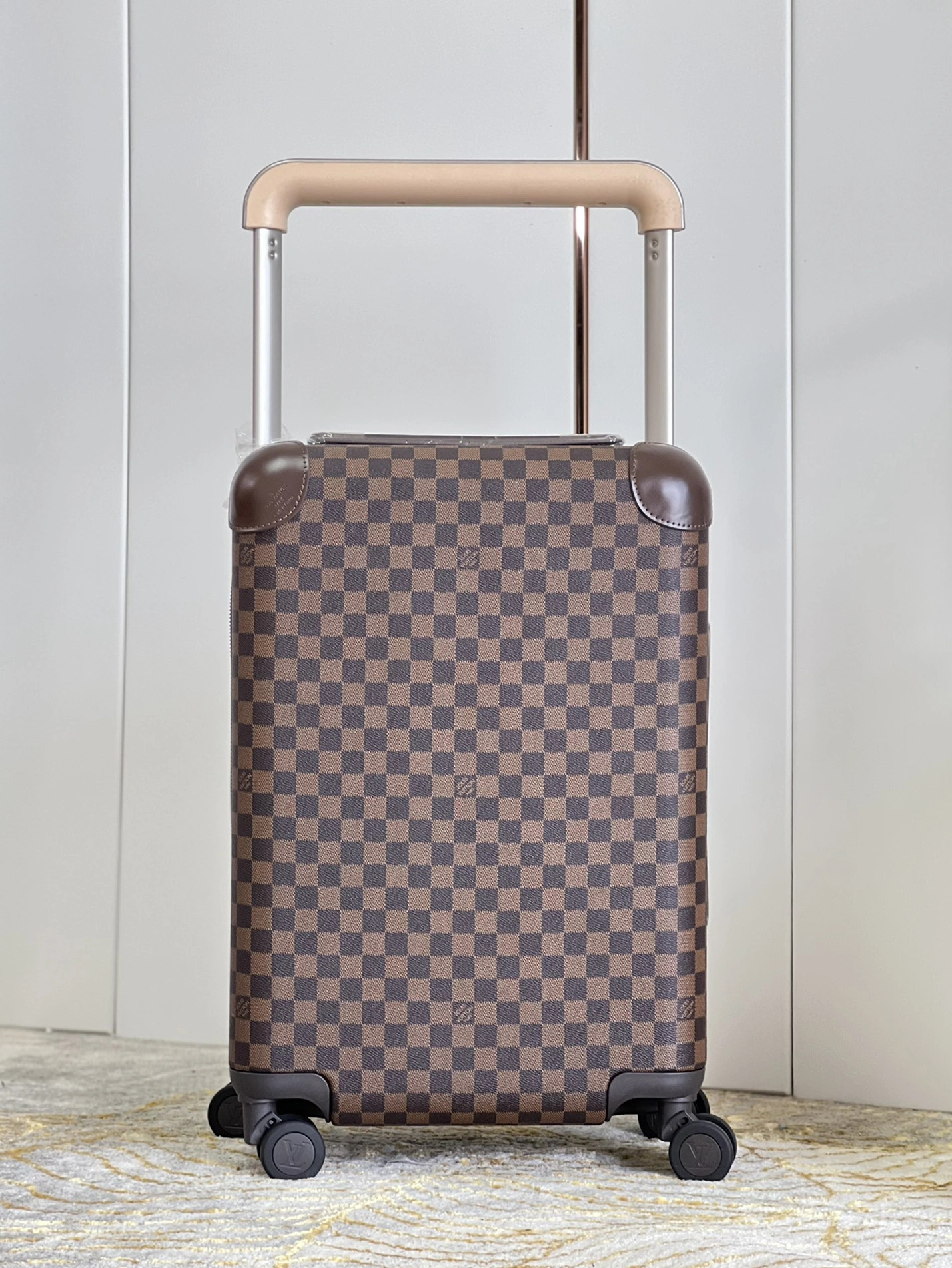 SportInspired 1704 Louis Vuitton Luggage