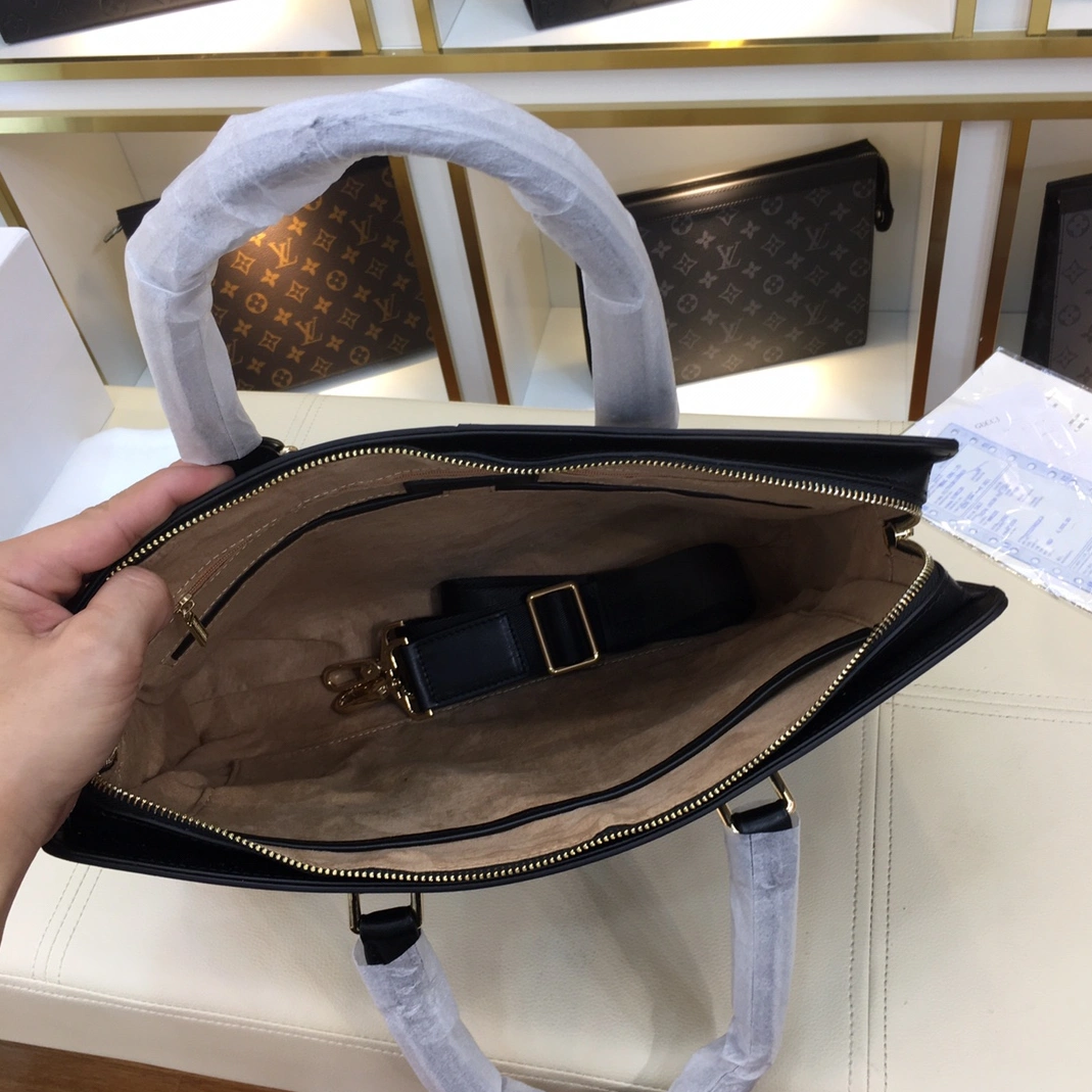 SportInspired 1800 Prada AAA Man Handbags