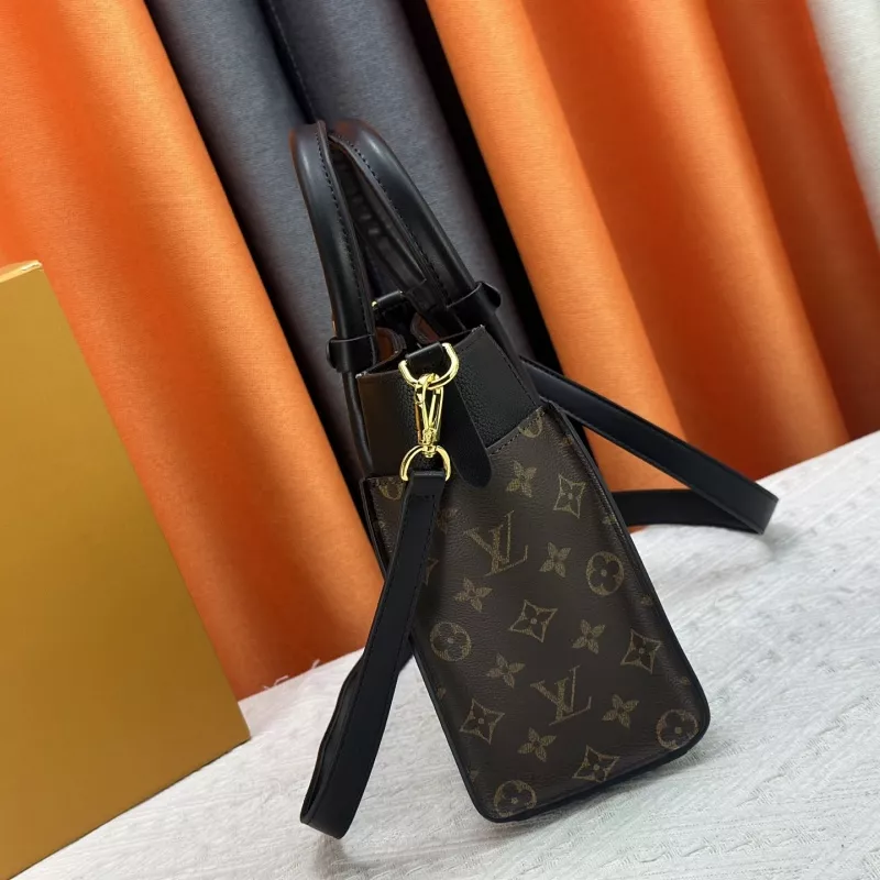 SportInspired 1886 Louis Vuitton AAA Quality Handbags For Women