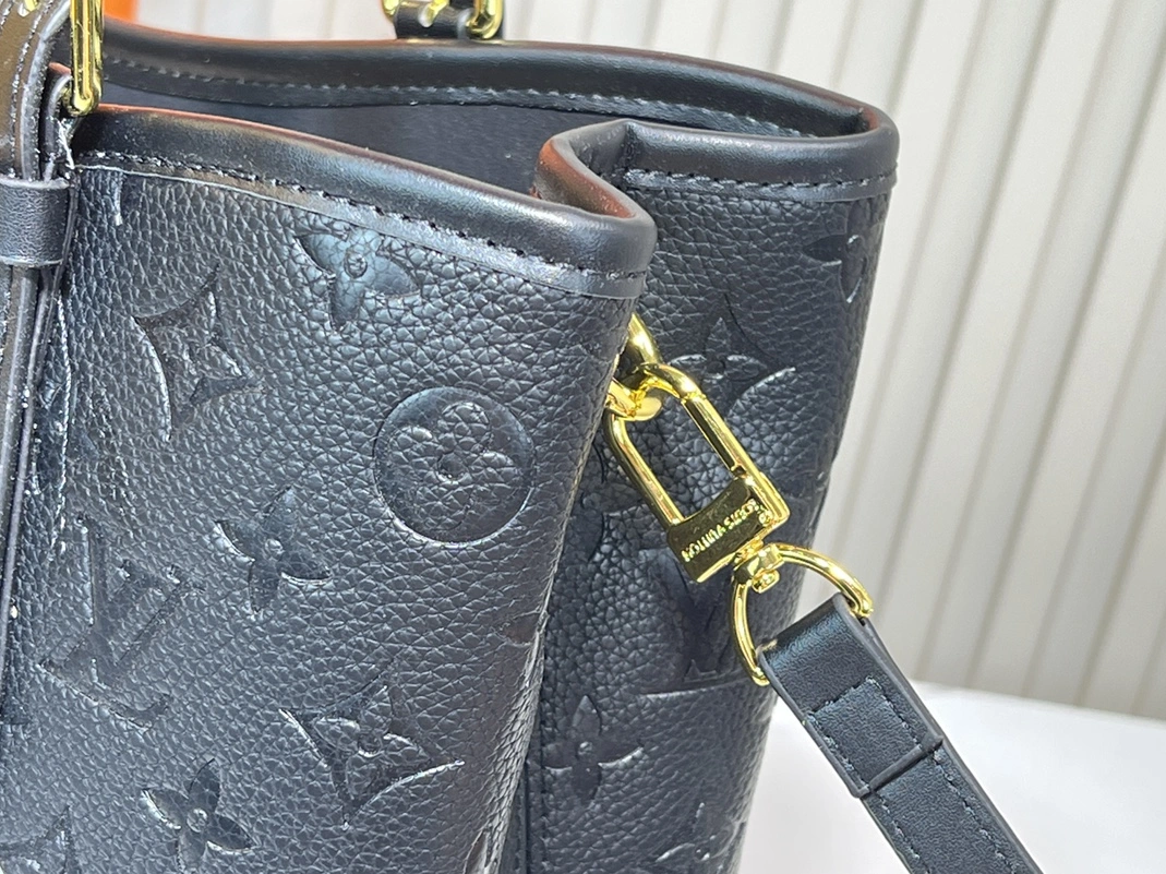 SportInspired 2015 Louis Vuitton AAA Quality Handbags For Women