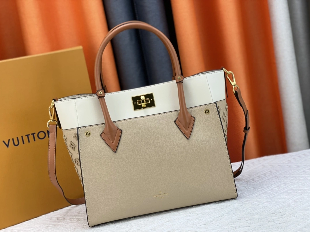 SportInspired 2032 Louis Vuitton AAA Quality Handbags For Women