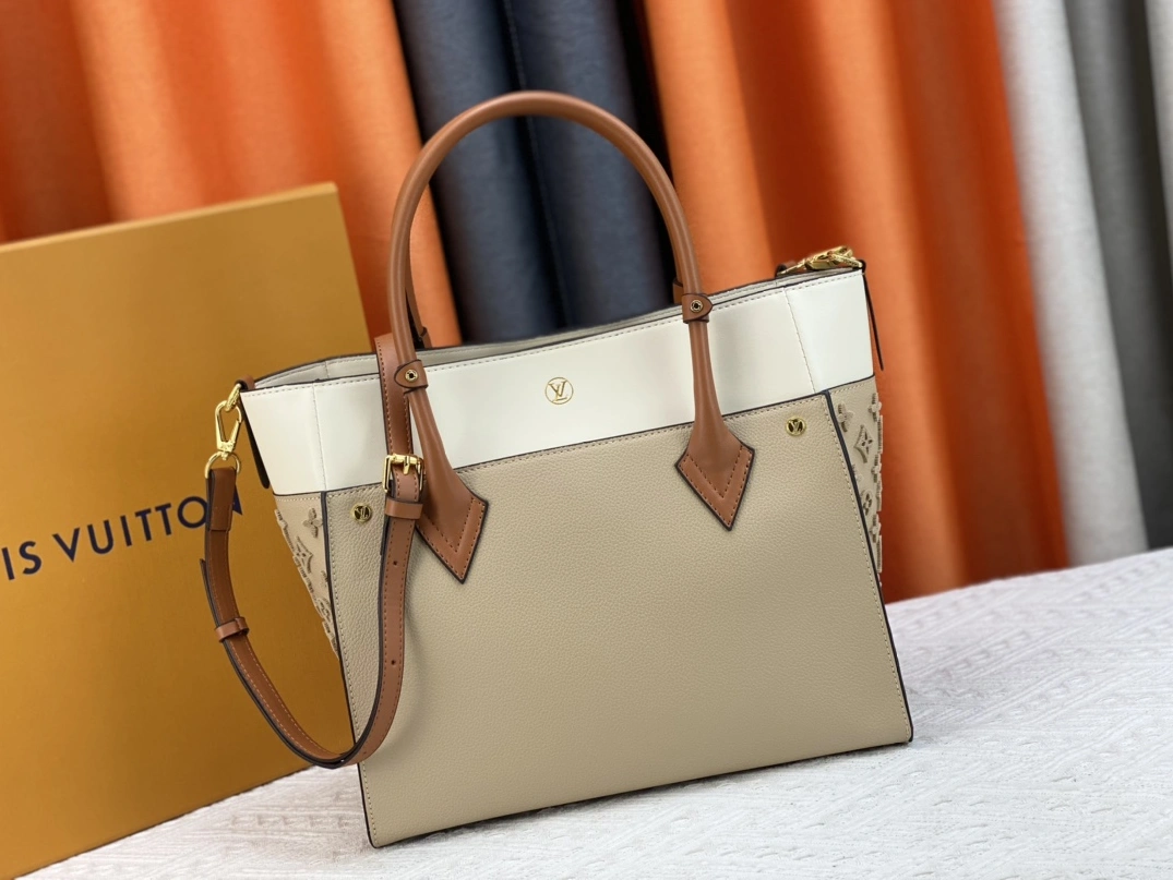 SportInspired 2032 Louis Vuitton AAA Quality Handbags For Women