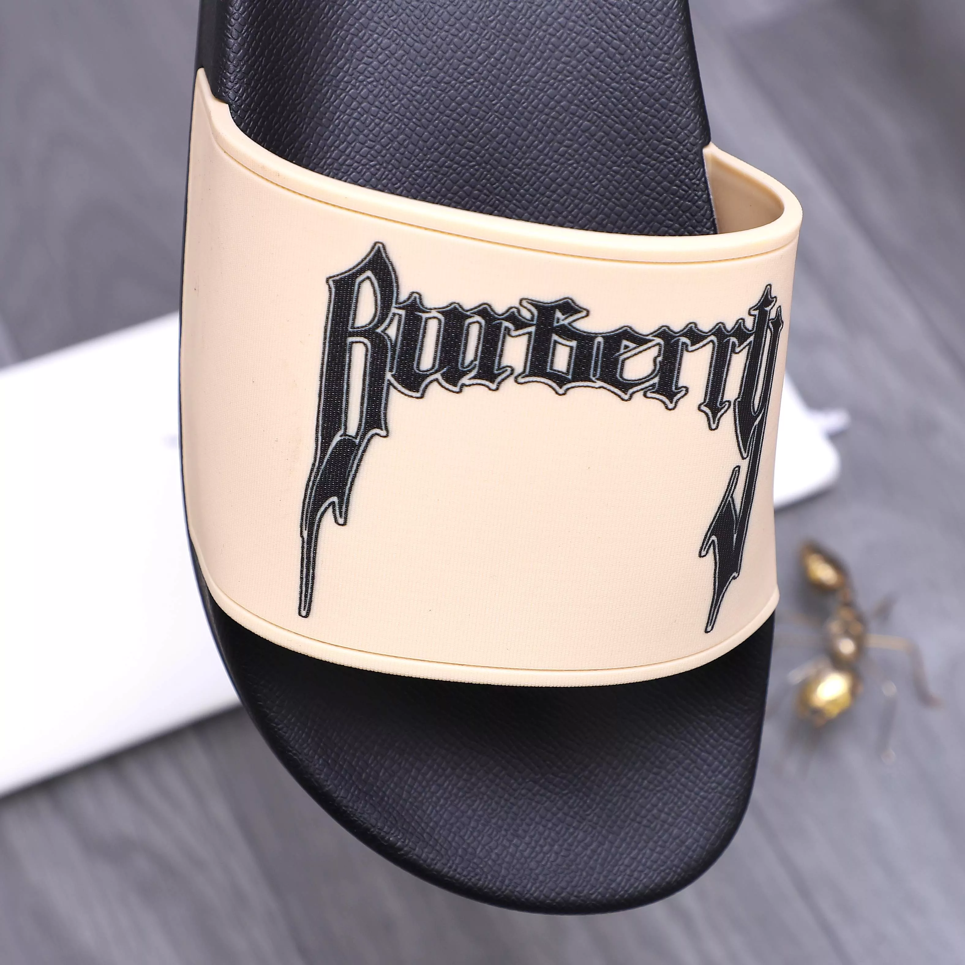 SportInspired 2052 Burberry Slippers For Men