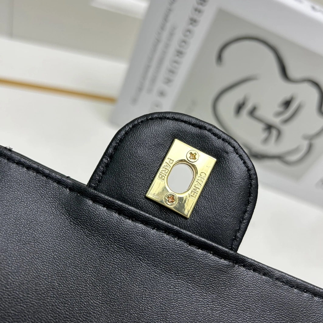 SportInspired 2089 Chanel AAA Quality Shoulder Bags For Women