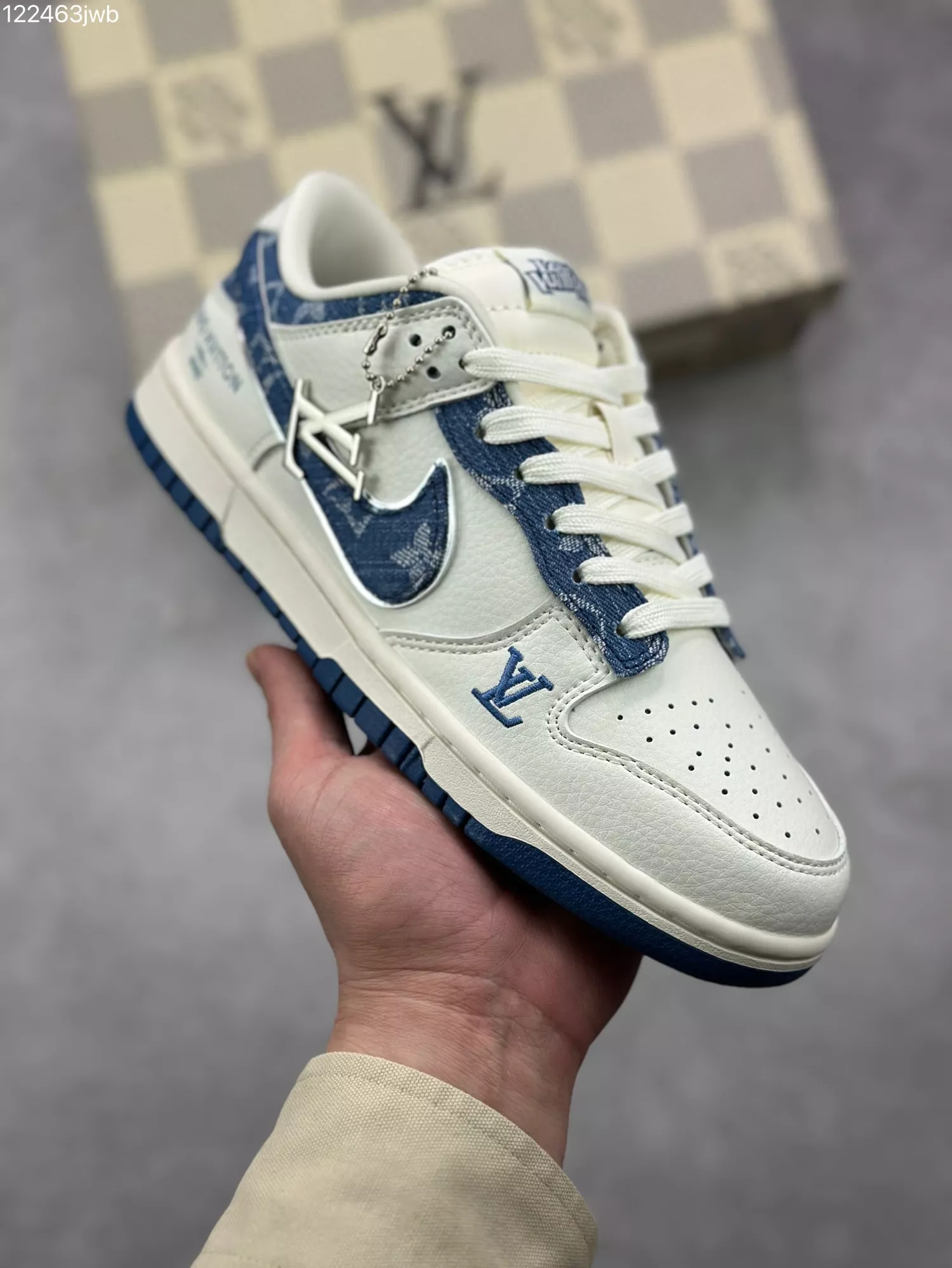 SportInspired 2264 Nike SB Dunk-Low For Women