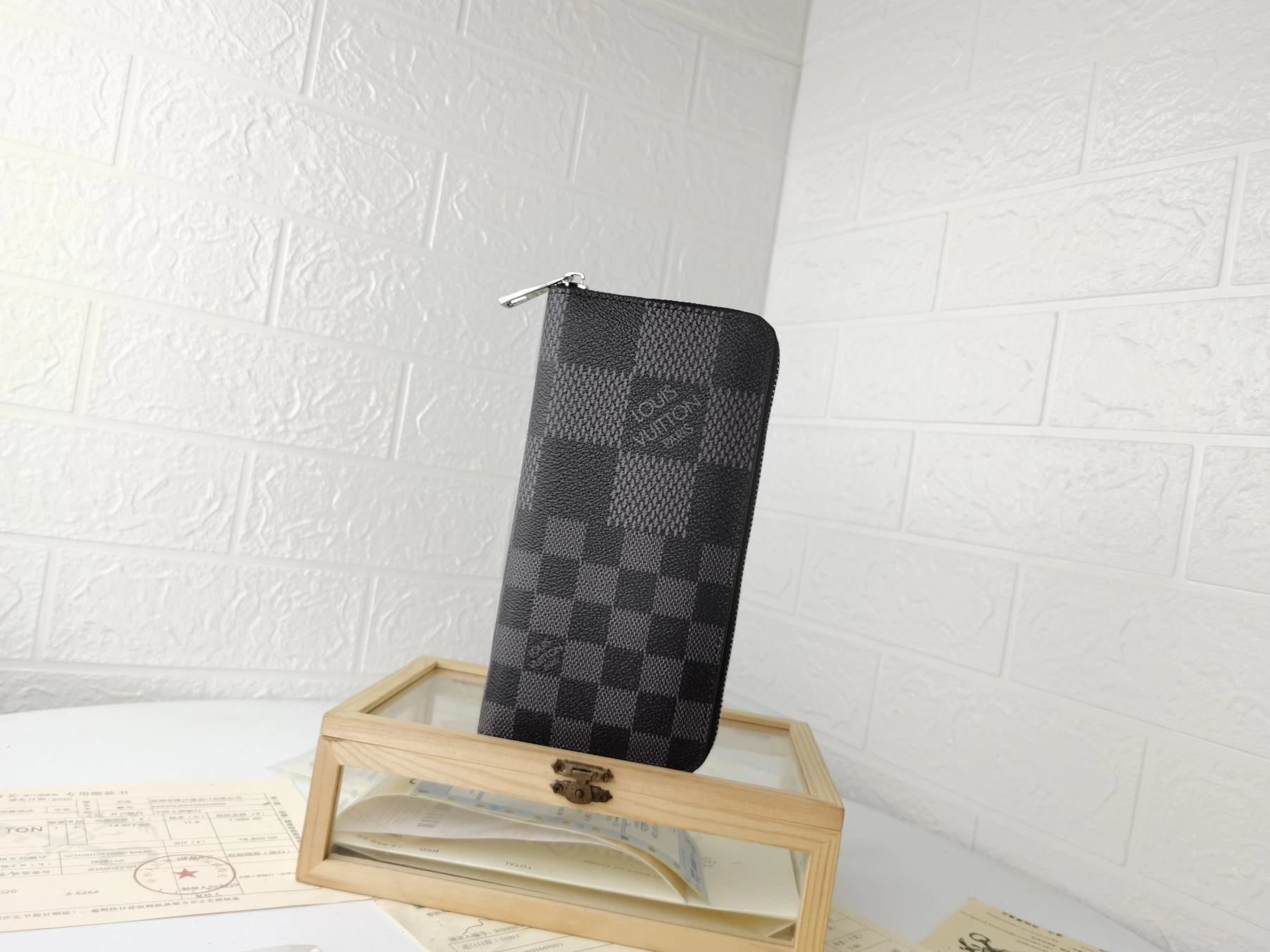 SportInspired 2287 Louis Vuitton LV Card Case For Unisex