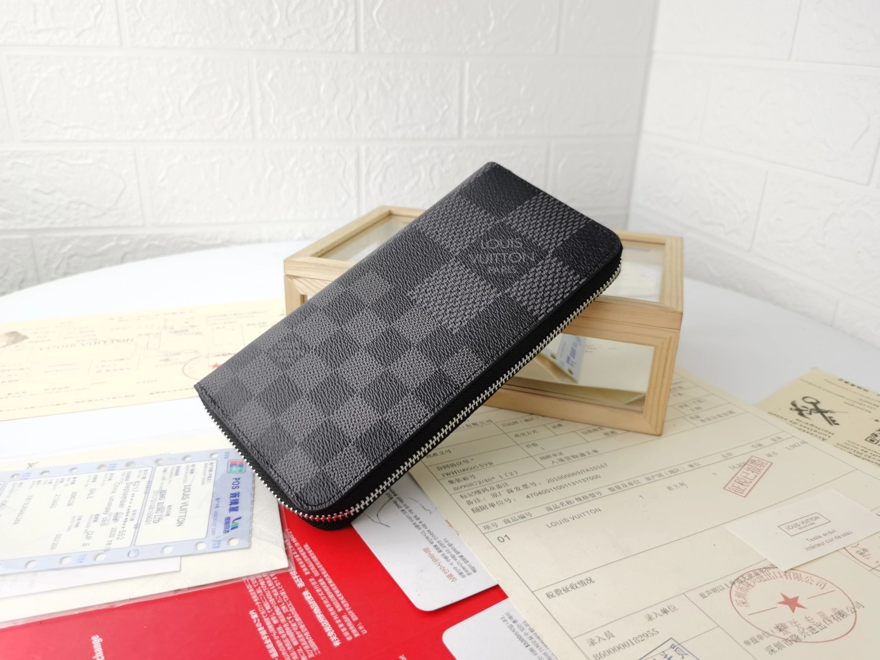 SportInspired 2287 Louis Vuitton LV Card Case For Unisex