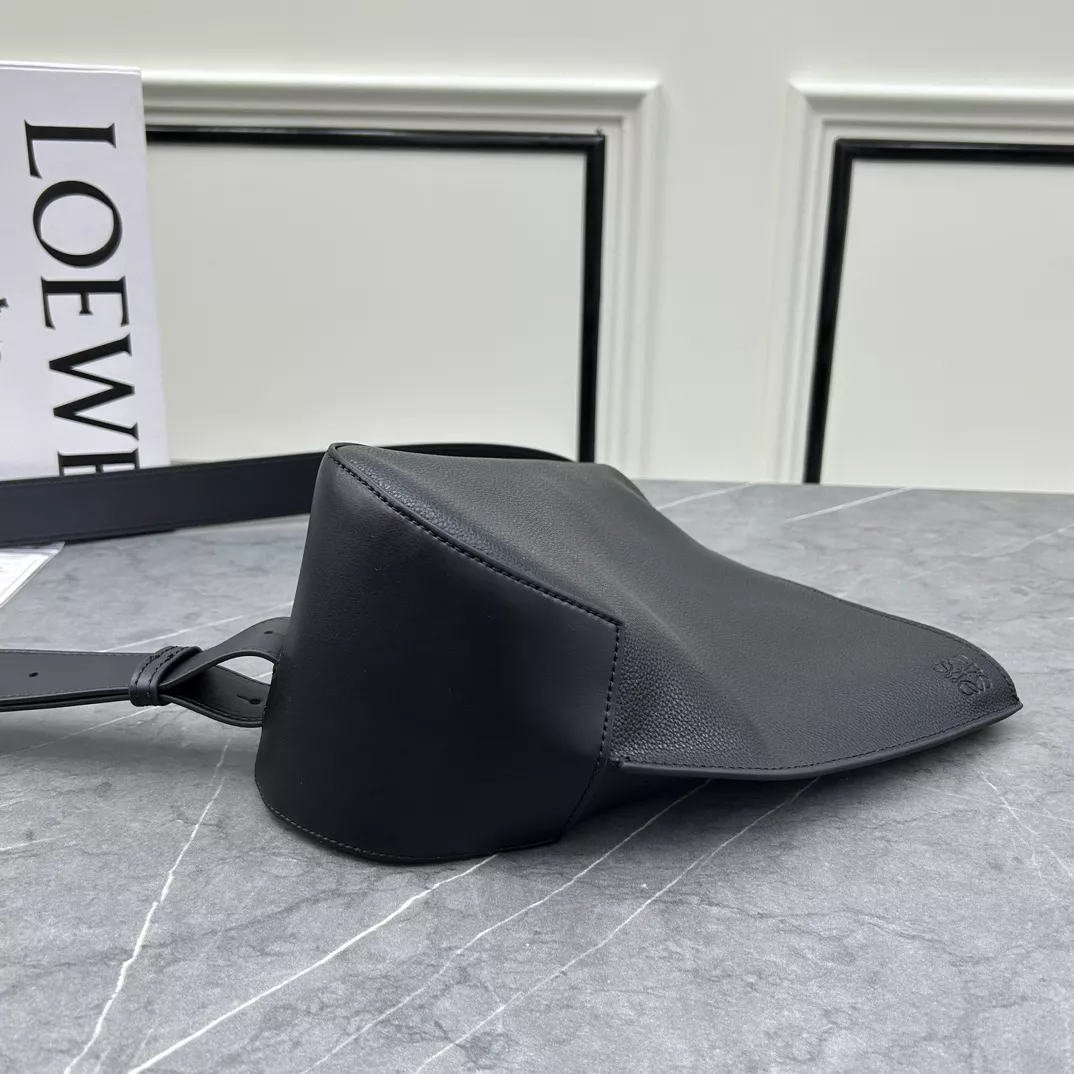 SportInspired 2312 LOEWE AAA Quality Messenger Bags For Unisex