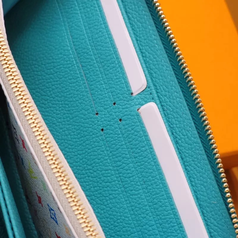 SportInspired 236 Louis Vuitton AAA Quality Card Case