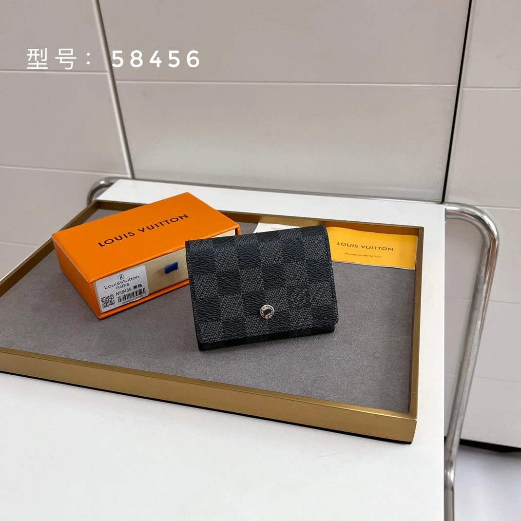 SportInspired 2396 Louis Vuitton Card Case For Unisex