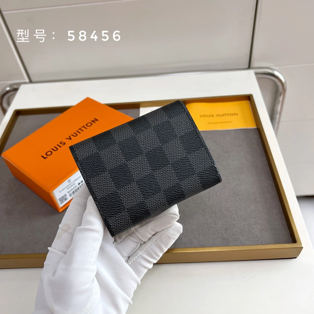 SportInspired 2396 Louis Vuitton Card Case For Unisex