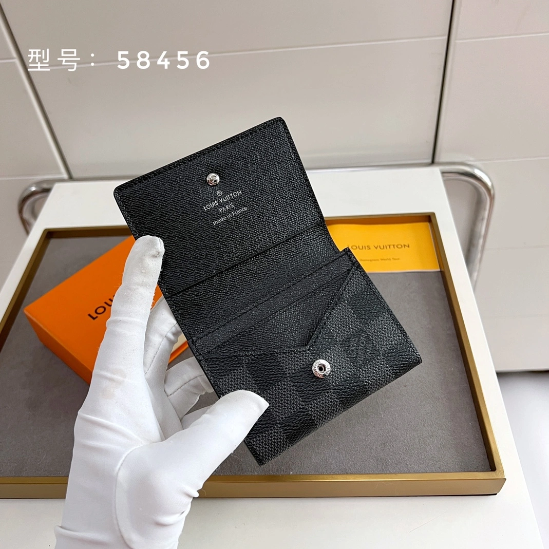 SportInspired 2396 Louis Vuitton Card Case For Unisex