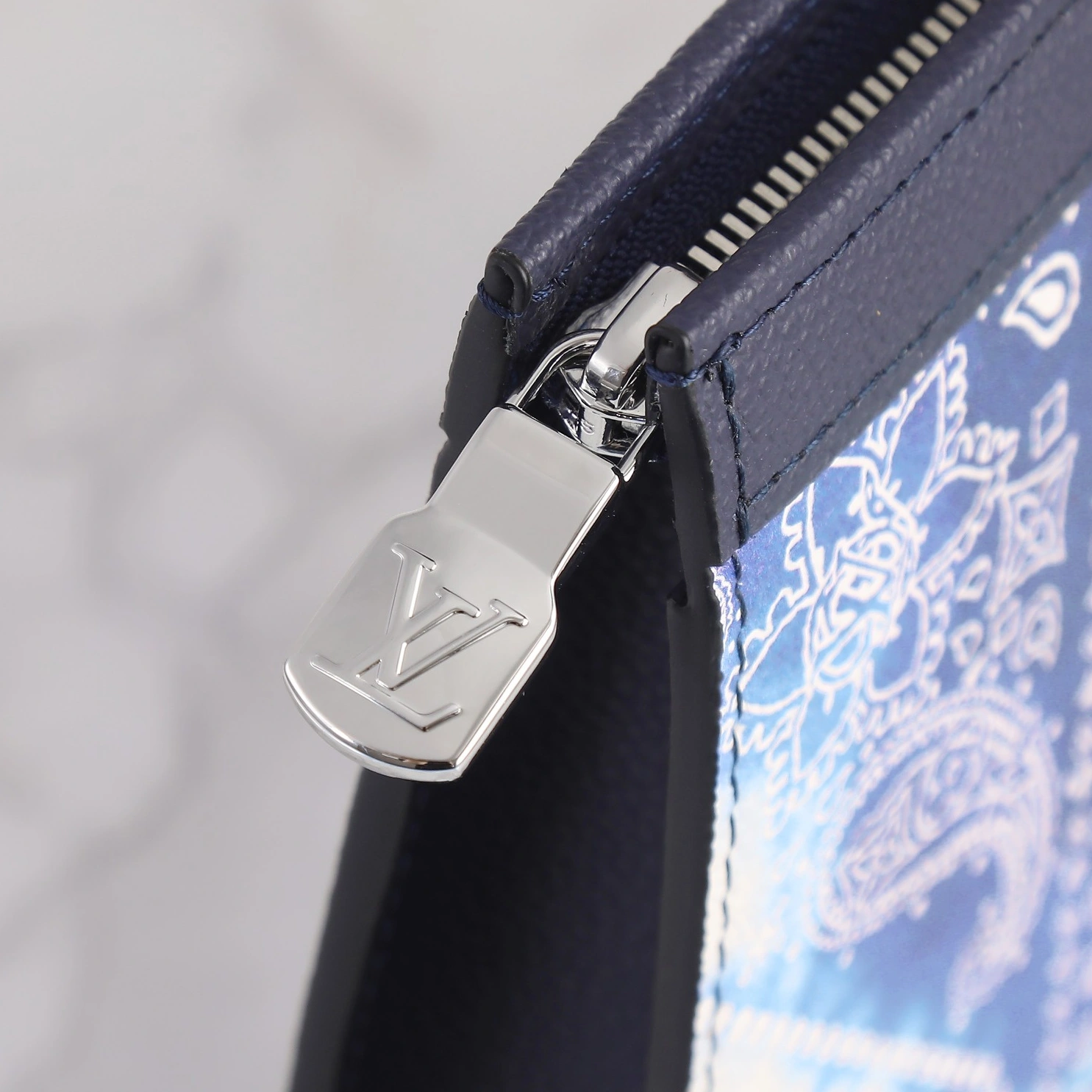 SportInspired 3107 Louis Vuitton AAA Man Wallets