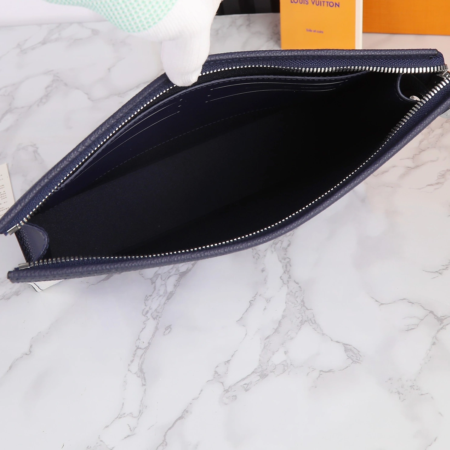 SportInspired 3107 Louis Vuitton AAA Man Wallets