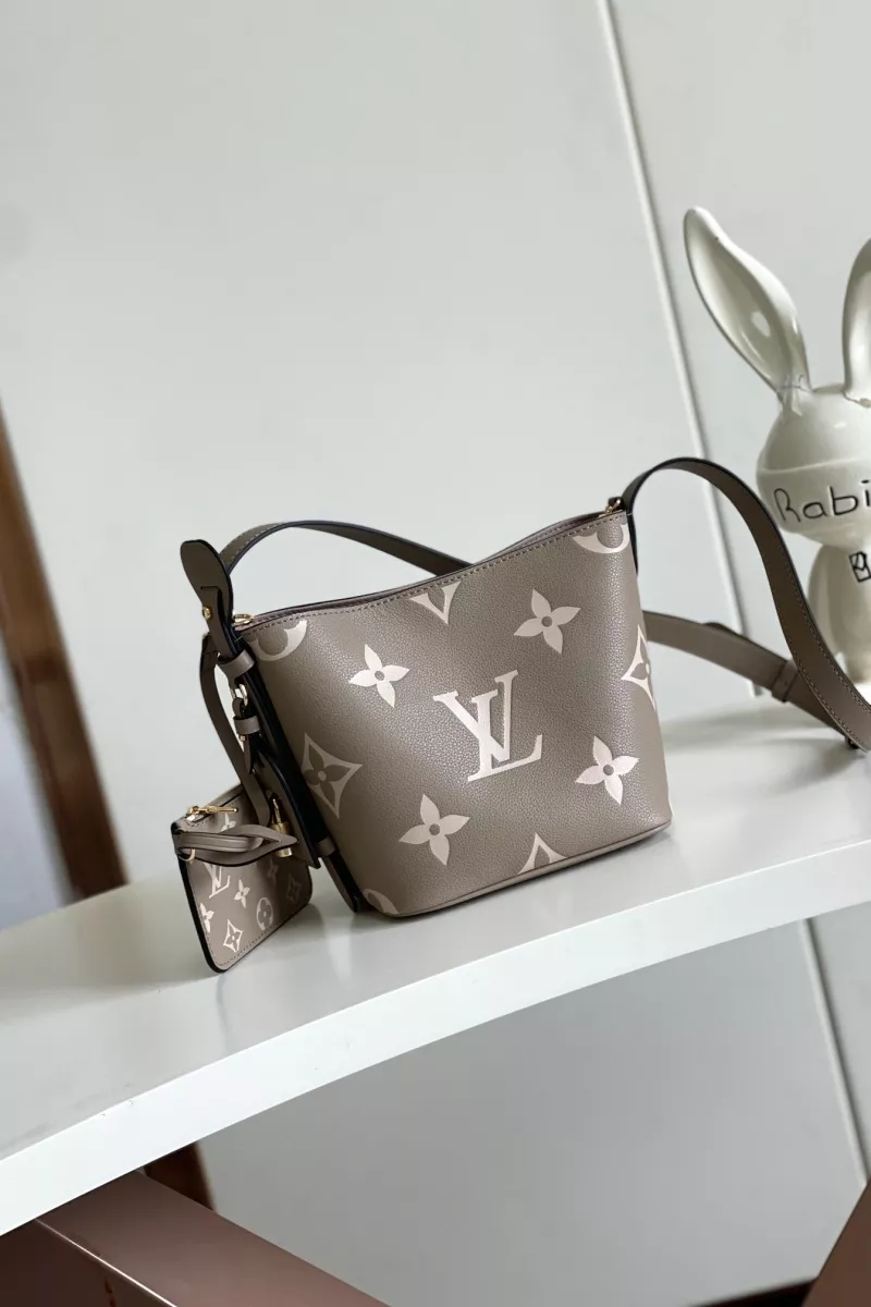 SportInspired 3515 Louis Vuitton AAA Quality Messenger Bags For Women