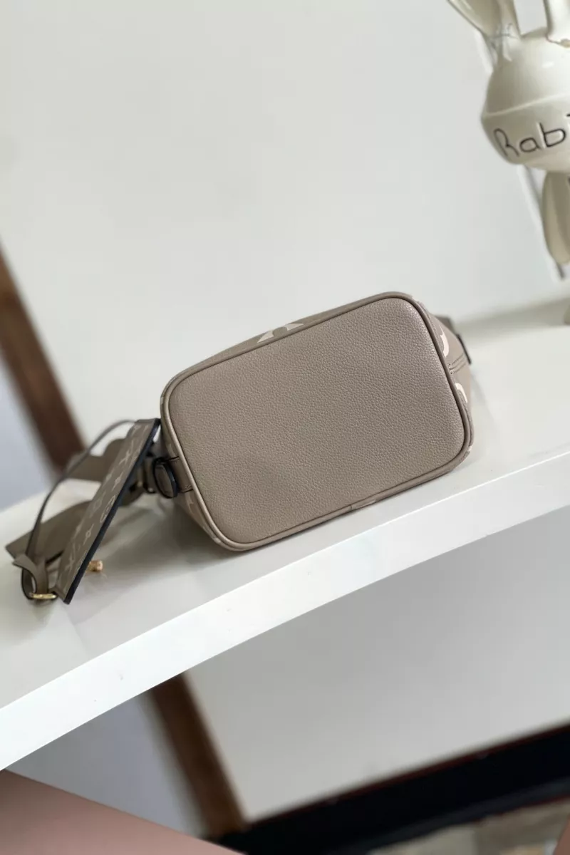 SportInspired 3515 Louis Vuitton AAA Quality Messenger Bags For Women